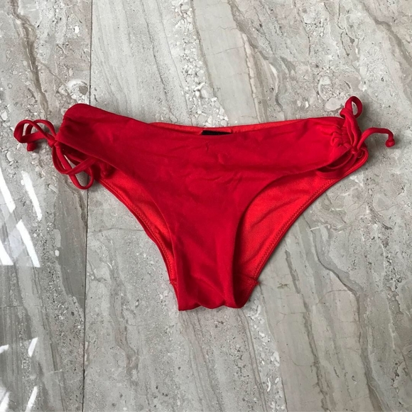 Bikini Pieces - Picture 5 of 5